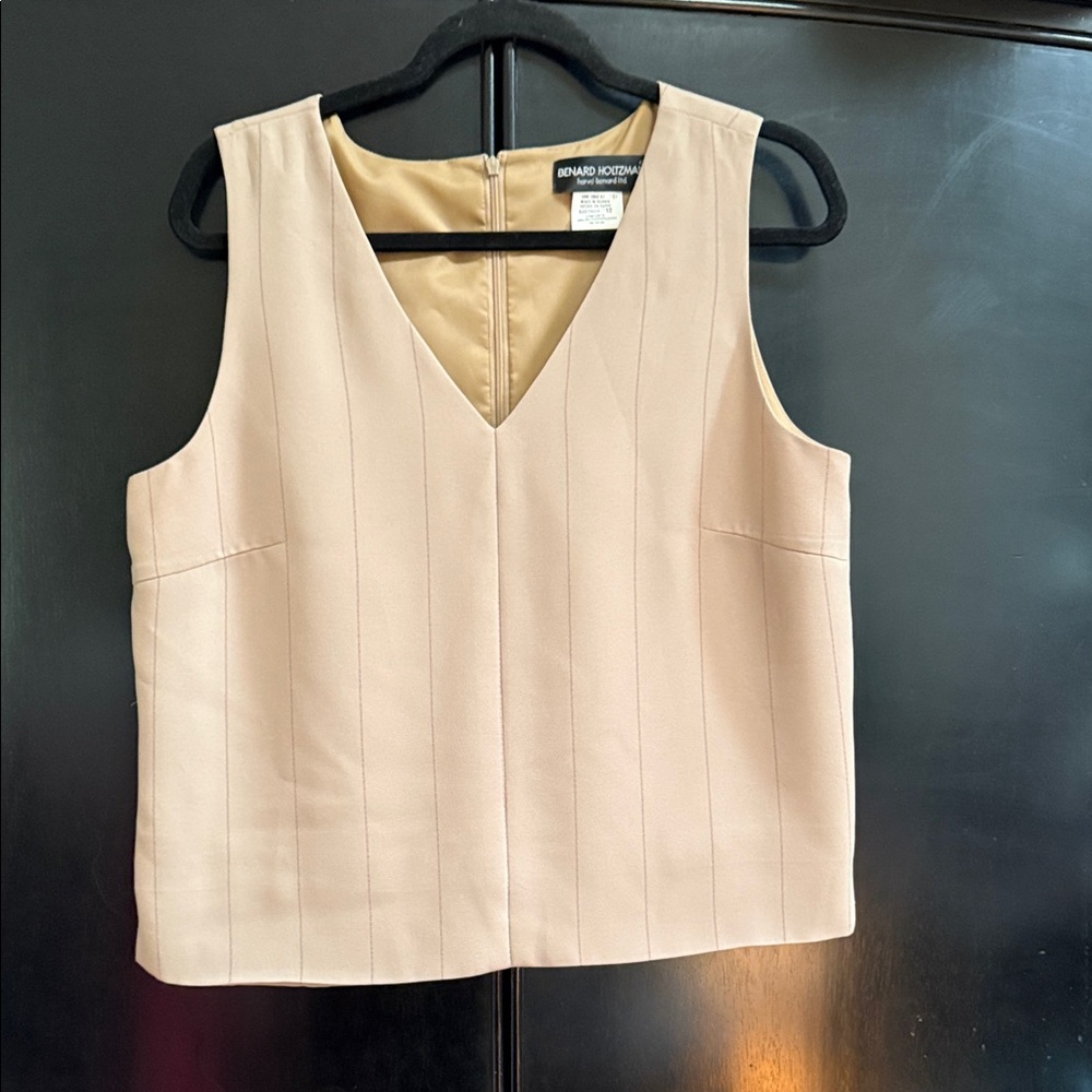 Bernard Holtzman Sleeveless V-Neck Top